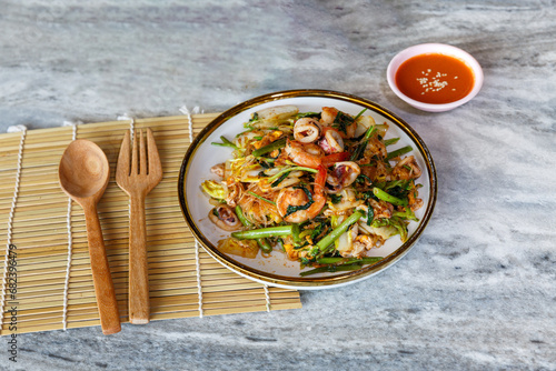 Tablou pe pânză Dry suki, Stir-Fried Thai Thai-style sukiyaki, or Stir-fried vermicelli with por