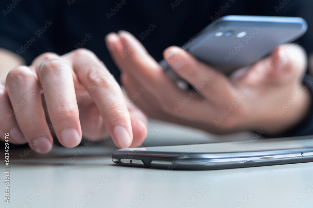 スマートフォンのタッチ操作 Smartphone Touch Operations スマートフォンのタッチ操作 Smartphone Touch Operations