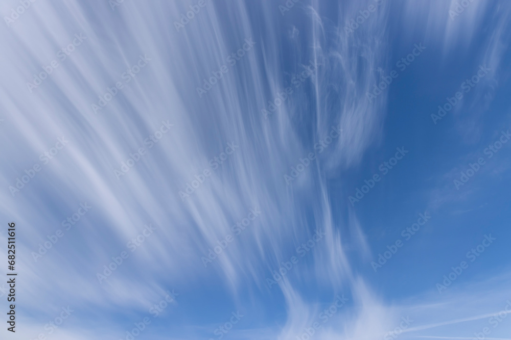 Fototapeta premium beautiful long cirrus clouds in the sky