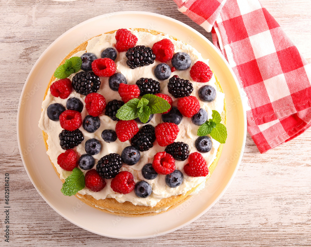 Cream and mixed berry sandwich cake Cream and mixed berry sandwich cake