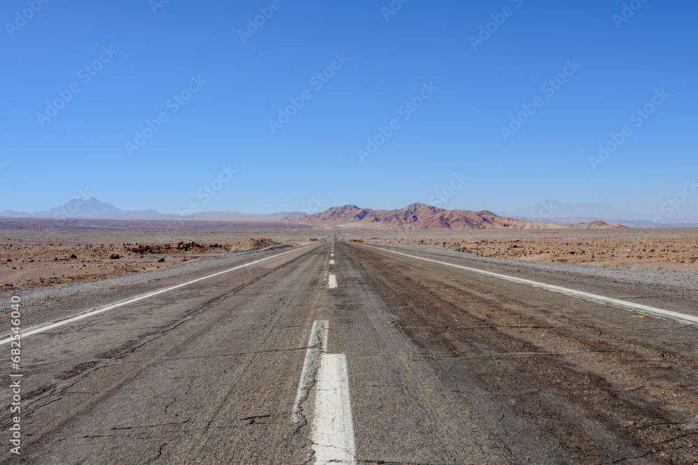 Região da placa do Trópico de Capricórnio no deserto do Atacama, Chile, na rota 23 antes do povoado de Socaire.