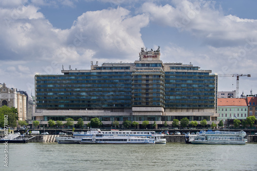 Photography Marriott hotel building in the center of Budapest situated on the bank of river Danube