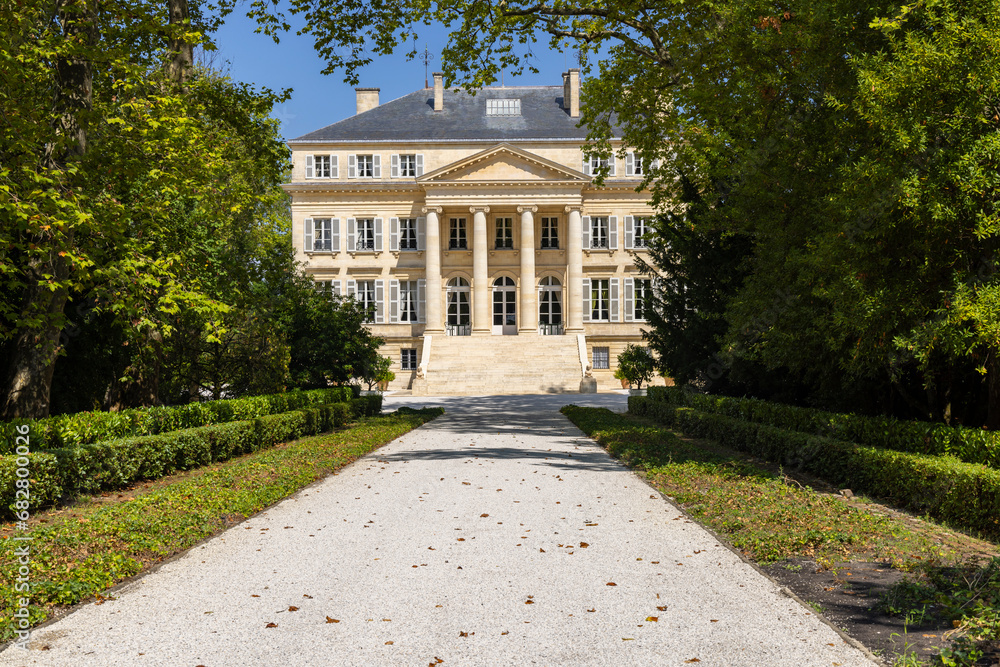 Fototapeta premium Margaux castle (Chateau Margaux), Medoc, Bordeaux, Aquitaine, France