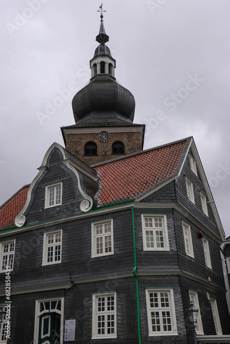 Blickwinkel mit Kirche am Markt in Remscheid-Lennep