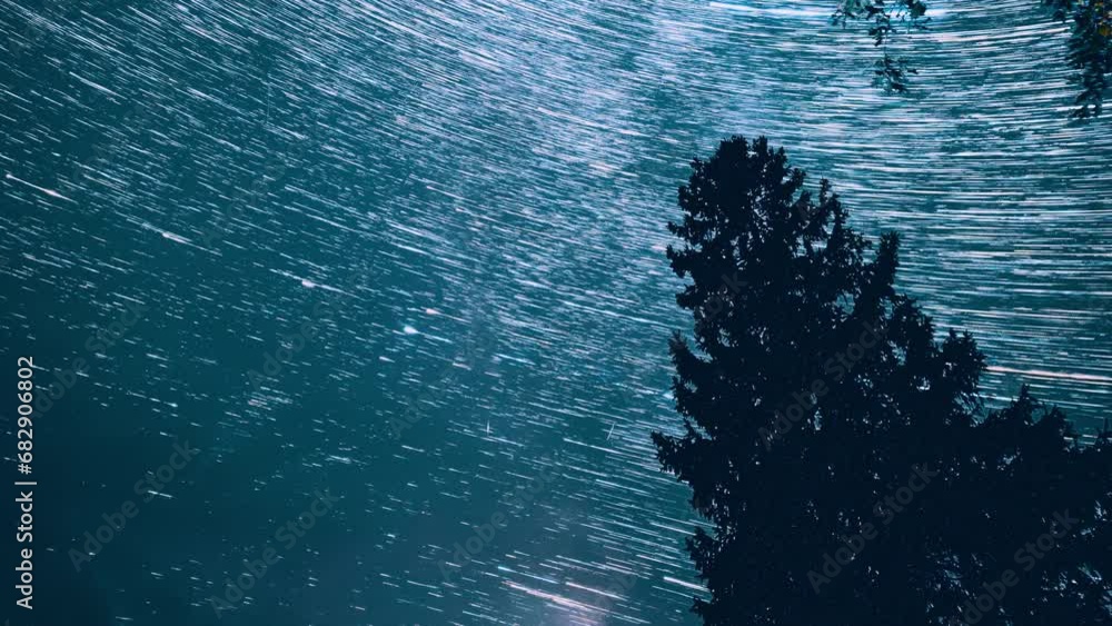 Vidéo Stock 4k Hyperlapse. Amazing Star Trails In Sky. Night Starry Sky ...