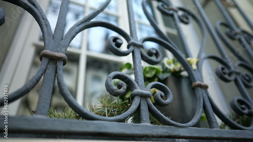 Foto Elegant window gate protection against intruders demarcating protection and prop