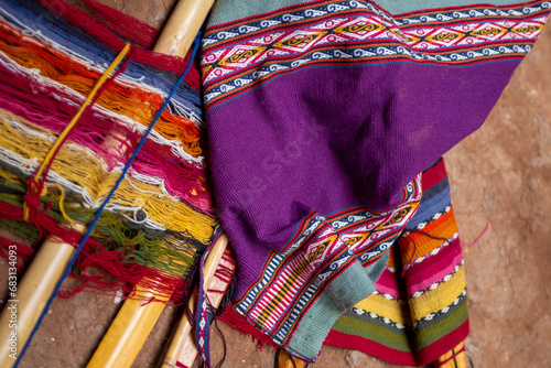 Weaving cloth from alpaca fur