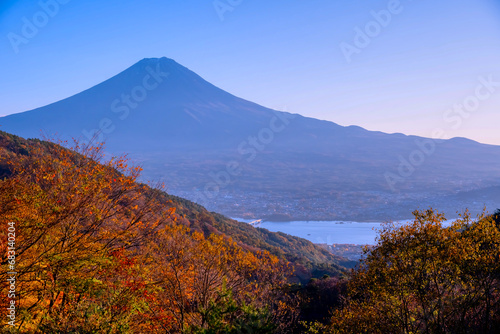 御坂峠から望む夕景の富士山 2023秋