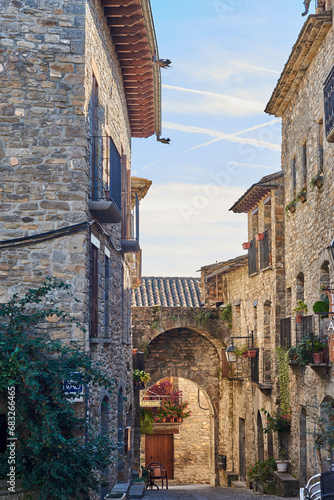 The town of Aínsa in the Pyrenees. Ordesa and Monte The town of Aínsa with its panoramic views of the peaks of the Pyrenees. Ordesa and Monte Perdido National Park. Huesca. Aragon. Spain