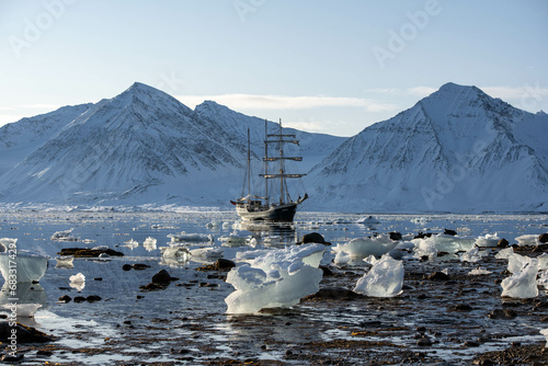 Umrundung Spitzbergen mit dem Segelschiff photo