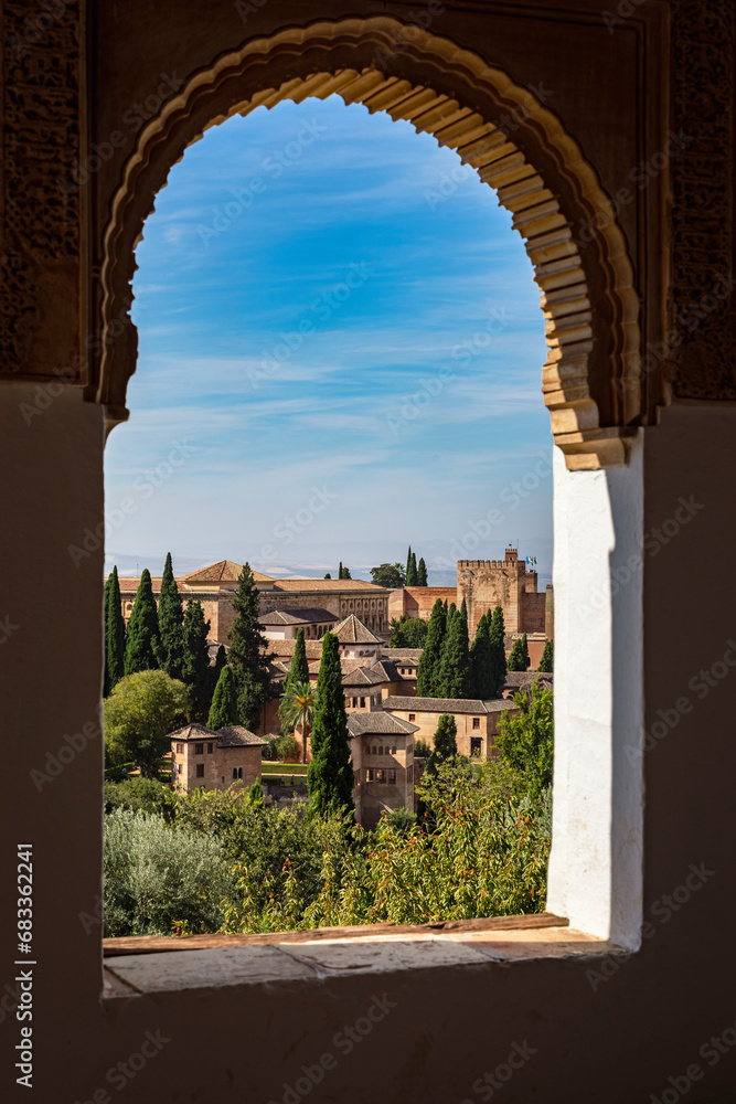 Fototapeta premium The Alhambra palace and fortress complex located in Granada, Andalusia, Spain.