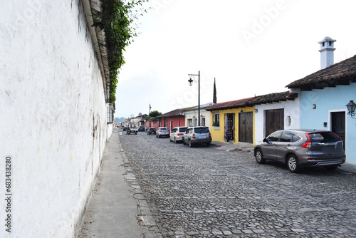 Caminando por la Cuarta avenida norte en Antigua Guatemala.  photo