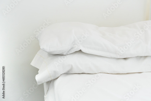 Fototapeta Naklejka Na Ścianę i Meble -  bed with white sheets and pillows, hospital bed