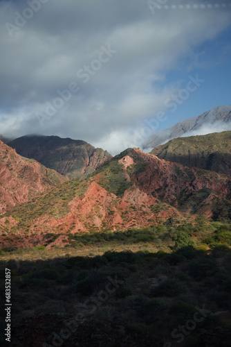 Paisaje de alta montaña en la provincia de Salta, Argentina