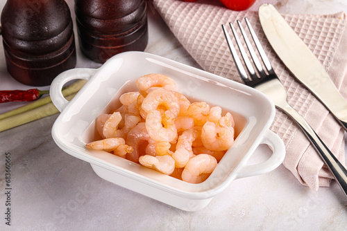 Cocktail prawns in the bowl