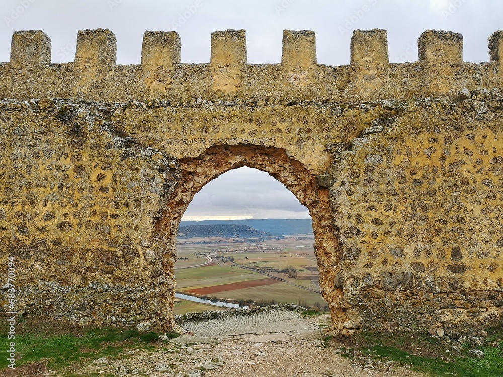 Gate of the Caliphal Fortress of Gormaz in Soria, Asset of cultural interest