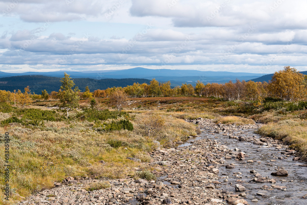 Herbst entlang der Flatruet zwischen Funäsdalen und Ljungdalen	