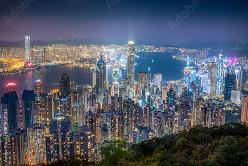 The Peak Hongkong at twighlight © Naxerdam