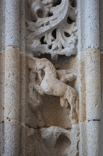 Animals motifs decoration on doorway