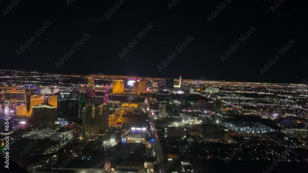Night helicopter tour flying over the city of Sin and flying over the Las Vegas Strip, which is the boulevard where all the hotels of this city are located. Night helicopter tour flying over the city of Sin and flying over the Las Vegas Strip, which is the boulevard where all the hotels of this city are located.