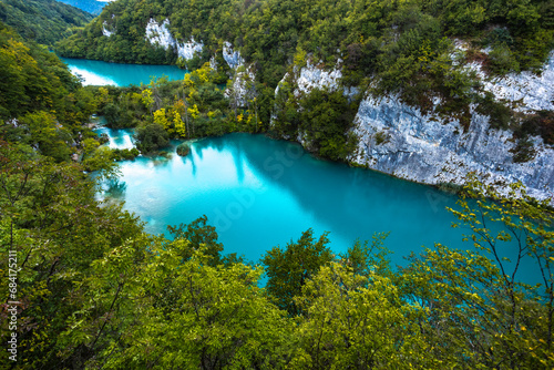Landschaft an den Plitvicer Seen, Kroatien photo