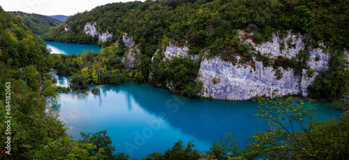 Landschaft an den Plitvicer Seen, Kroatien photo