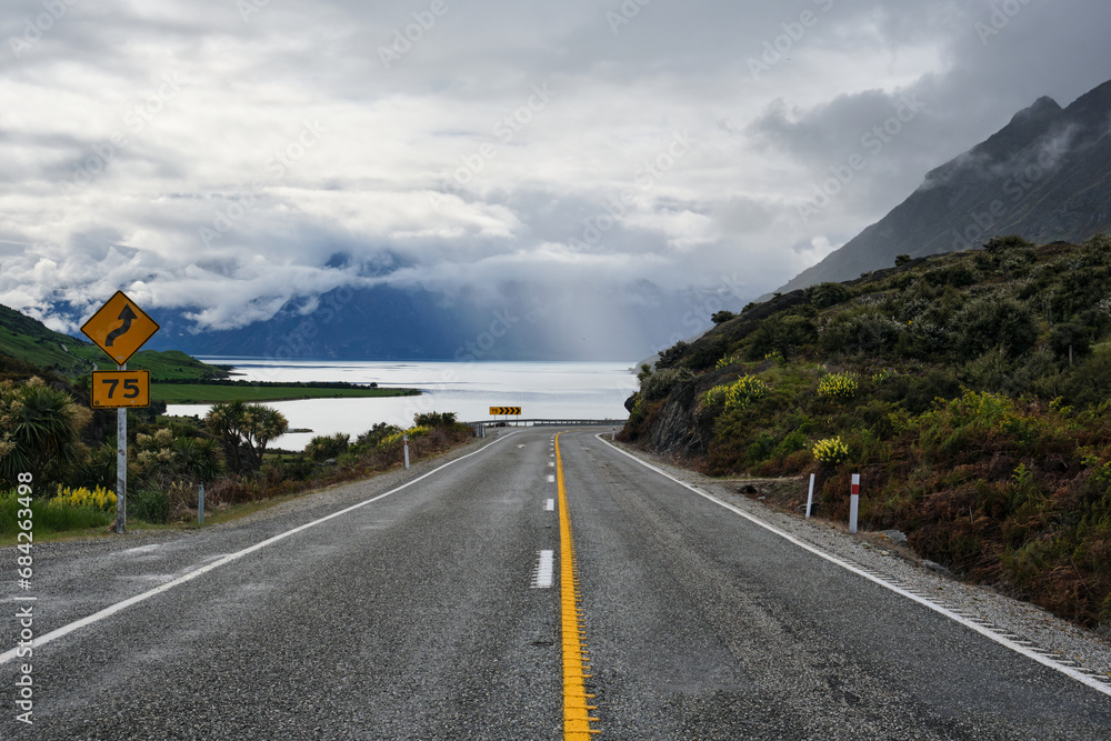 the road to the mountains in new zealand the road to the mountains in new zealand