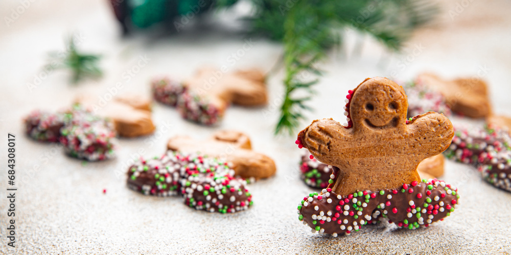 gingerbread man christmas cookie cinnamon, vanilla, ginger christmas sweet dessert holiday baking treat new year meal food snack on the table copy space food background gingerbread man christmas cookie cinnamon, vanilla, ginger christmas sweet dessert holiday baking treat new year meal food snack on the table copy space food background