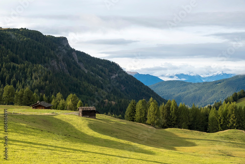 Landschaft mit Almhütten,  Seiser Alm © AnnaReinert