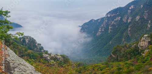 Fototapeta Naklejka Na Ścianę i Meble -  Beautiful Mountain Lu geopark landscapes in late autumn, Jiujiang, Jiangxi, China