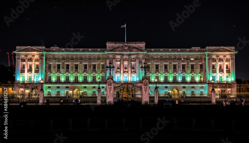 фотография Buckingham Palace in London at night