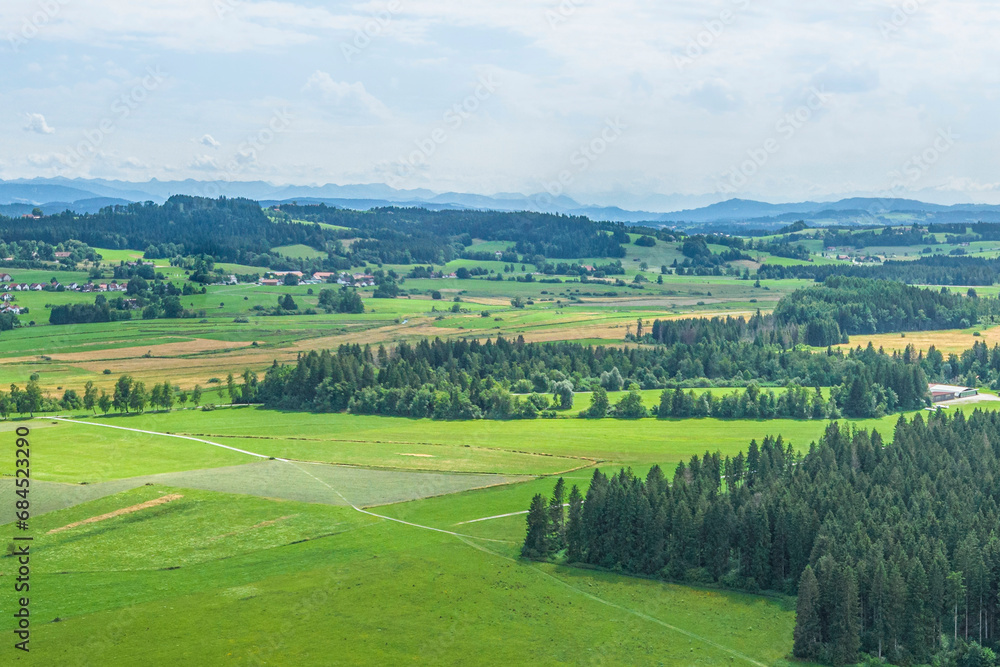 Ausblick auf die Moos-Landschaft westlich von Isny im Allgäu 