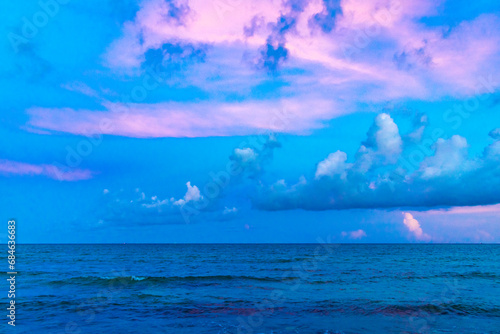 Fototapeta Naklejka Na Ścianę i Meble -  Awesome sunset at tropical Caribbean beach Playa del Carmen Mexico.