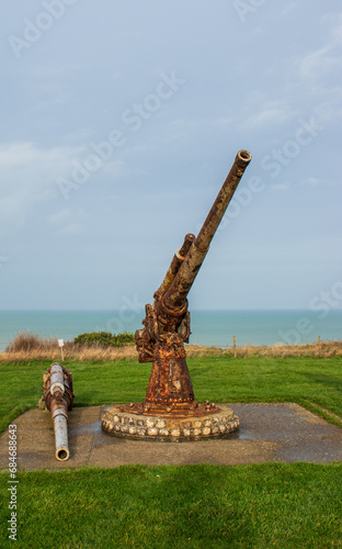 Le canon de Veules-les-Roses en Normandie (France) monument commémoratif de la Bataille de France du 11 juin 1940