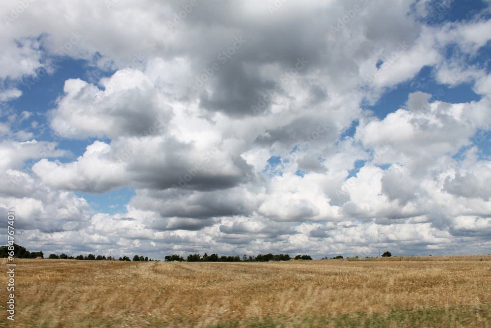 cloudy sky and horizon at the end