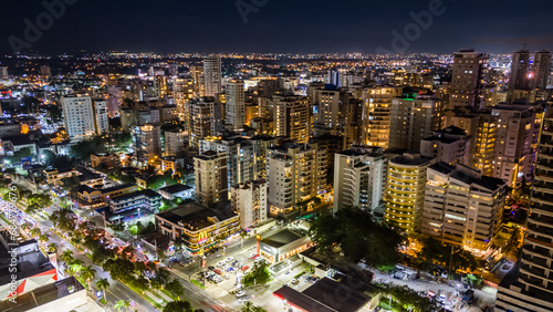 Vista a  rea de Santo Domingo de noche  Rep  blica Dominicana.