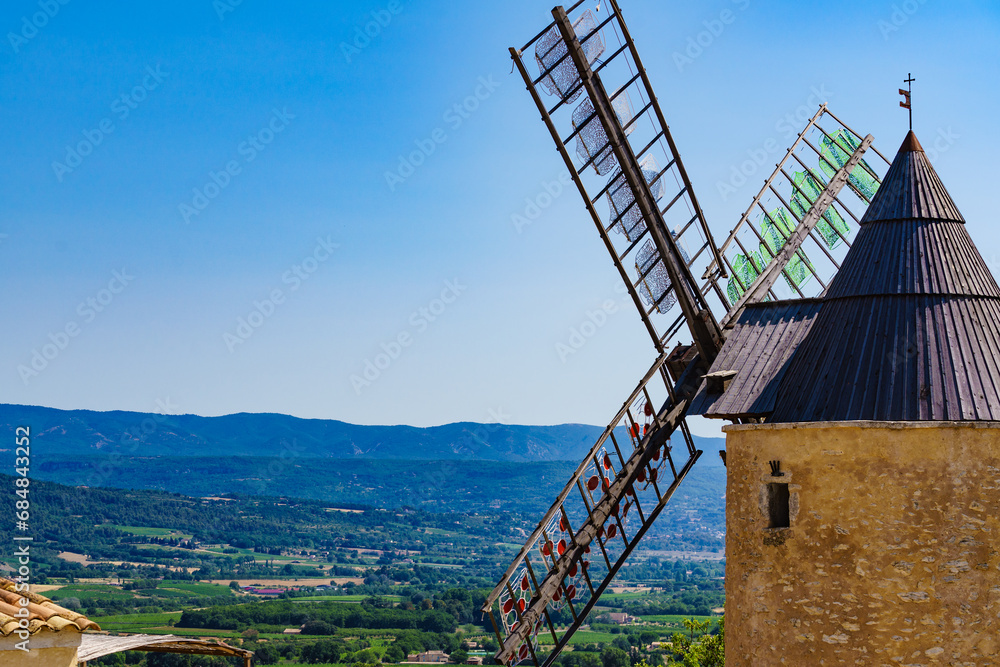 Wind mill in Saint-Saturnin-les-Apt village in France - obrazy, fototapety, plakaty 