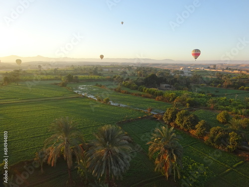 エジプト・ルクソールで熱気球体験 ride on hot-air balloon at Luxor, Egypt