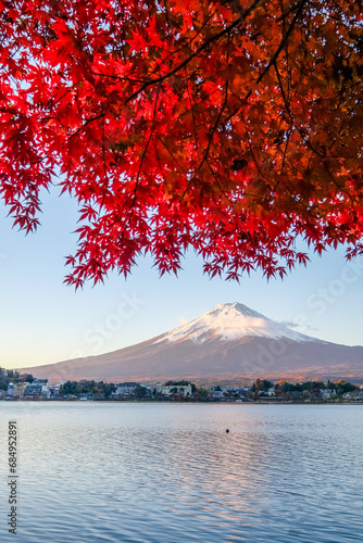 富士山　紅葉　河口湖　山梨 © Kazu8