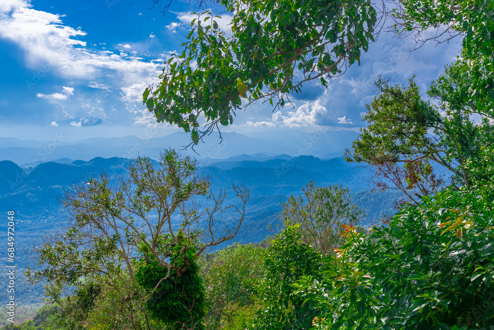 Obraz premium Panorama view of Chiangmai Chiang Mai city taken from Doi Suthep Mountains. Lovely views of the Old city at Sunset Sunrise lovely tropical mountains and beautiful nature in the foreground