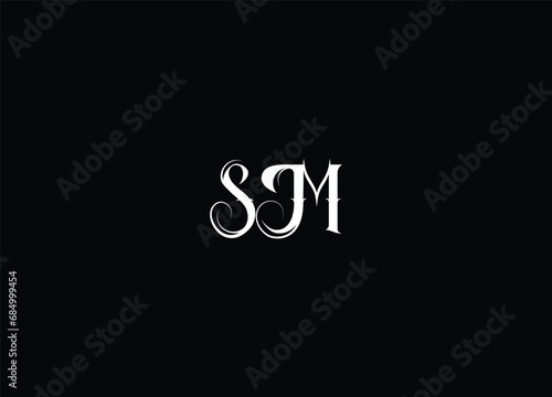 SM letetr logo design and initial logo