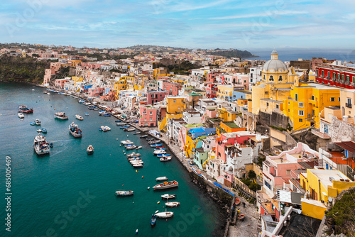 Insel Procida - buntes Fischerdorf in Italien