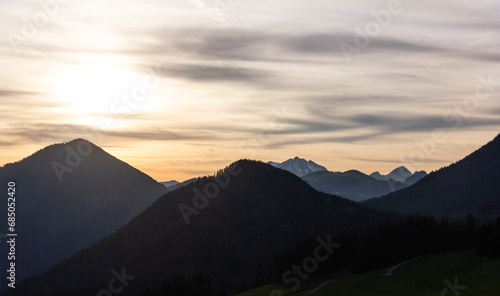 Sonnenuntergang in den Bergen