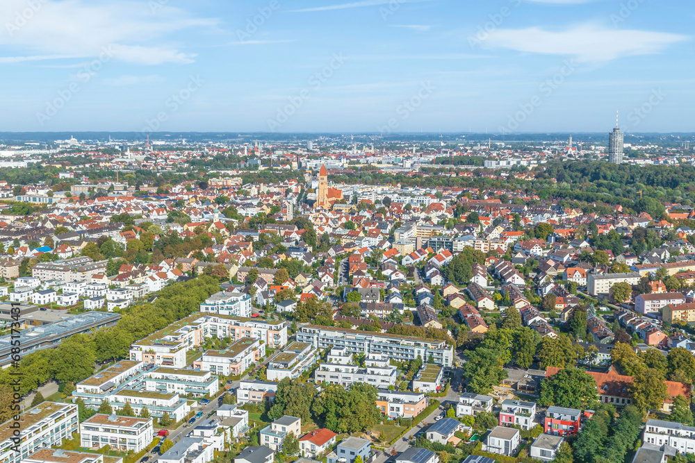 Ausblick über das Sheridan-Areal auf die westliche Innenstadt von Augsburg, den Stadtteil Pfersee 