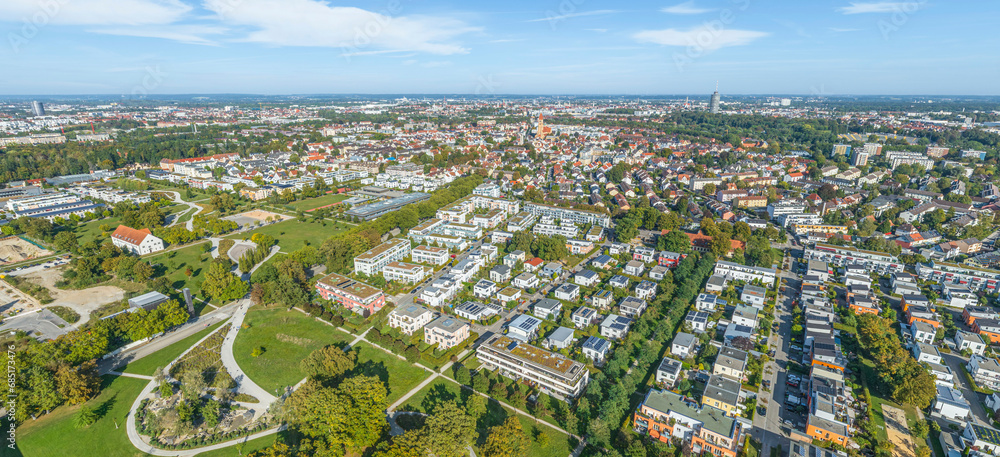 Ausblick auf das westliche Augsburg rund um den Sheridan-Park in Pfersee