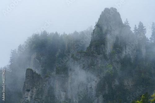 幻想的な霧の層雲峡 北海道観光