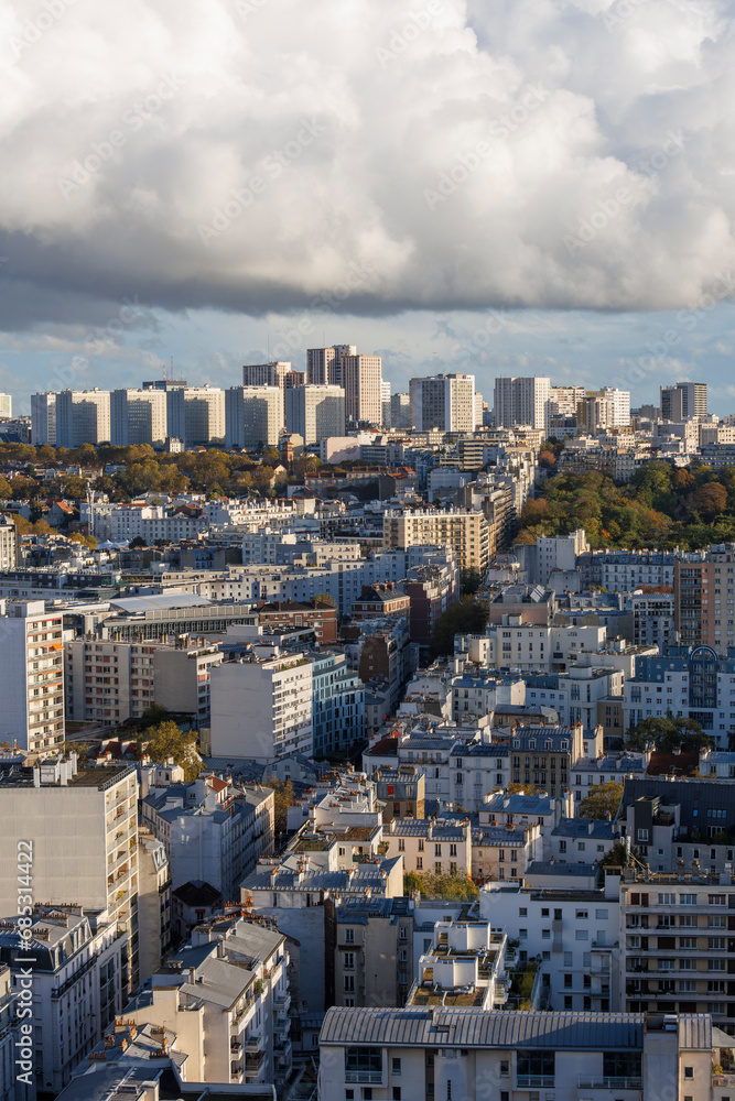 Fototapeta premium Vue aérienne de Paris, Place des Fêtes dans le 19e arrondissement