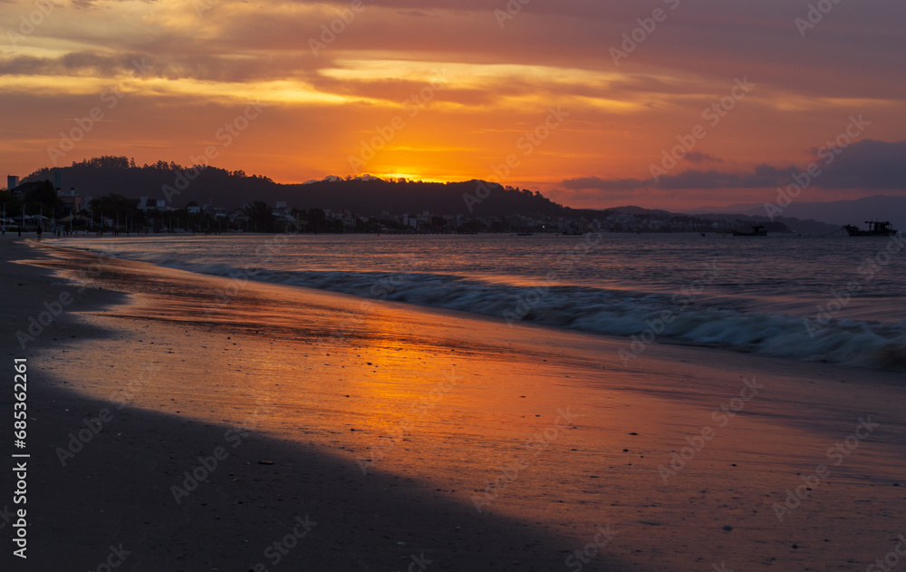 crepusculo na praia da Cachoeira do Bom Jesus Canasvieiras Florianopolis Santa Catarina Brasil Florianópolis crepusculo na praia da Cachoeira do Bom Jesus Canasvieiras Florianopolis Santa Catarina Brasil Florianópolis