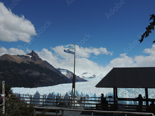 glacier viewpoint © hectoradrian