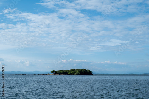 Obraz na płótnie Tiny Bunny Island “Isla Conejo” in Fonseca Gulf Between Honduras and Salvador w salonie